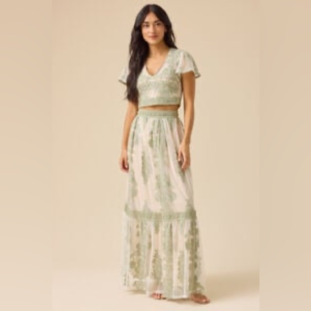 NWT Altar’d State Arissa Floral Embroidered Maxi Skirt And Top (SET) - Picture 3 of 9